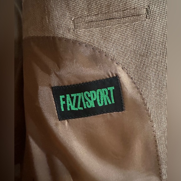 FAZZZISPORT - Men’s Blazer - Size 50R - Ultra Suede - Light Tan Color - Picture 5 of 6